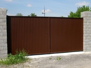 ворота распашные с ручным управлением - пример 11 фото в Тимашёвске