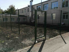 3D заборы для школы 15 метров фото в Тимашёвске