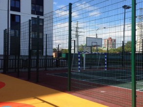 3D заборы для спортивной площадки 90 метров фото под ключ