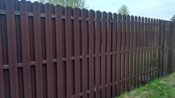 Забор из евроштакетника в шахматном порядке 200 метров фото цена за метр под ключ