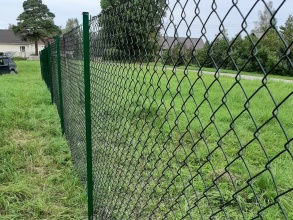 Забор из сетки рабицы в натяг 80 метров фото в Тимашёвске