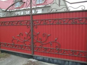 Кованые заборы с профнастилом 150 метров фото в Тимашёвске