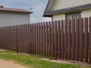 Забор из евроштакетника с забивными столбами 200 метров фото в Тимашёвске