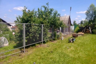 Забор из сетки рабицы в натяг секционный 80 метров фото в Тимашёвске